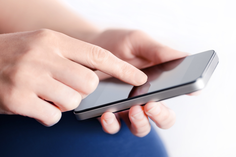 Concurs: Caut un roman fara Internet pe mobil (P)